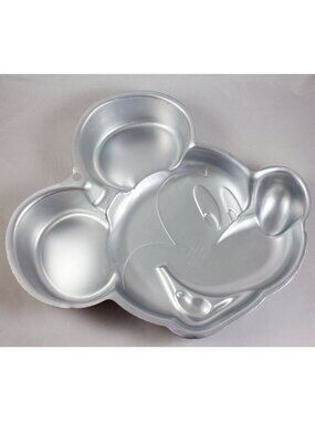 Wilton Disney Mickey Mouse Aluminum Cake Pan Baking Mold 2105-7070
